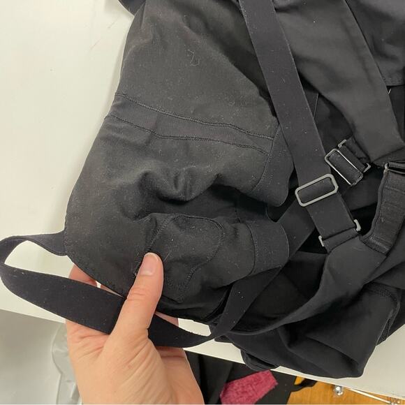 Lululemon Black Criss Cross Back Tank Top Womens 8 Athletic Gorpcore Gym - Picture 8 of 8